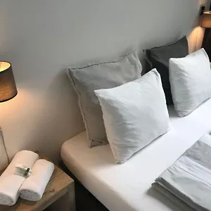 Bed & Breakfast Yburg