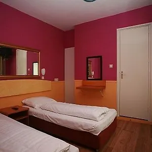 Hotel Orange Tulip